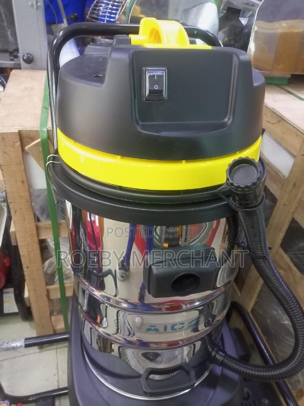 Heavy Duty Vacuum Cleaner - main view