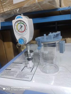 Wall Vacuum Suction - thumbnail 2