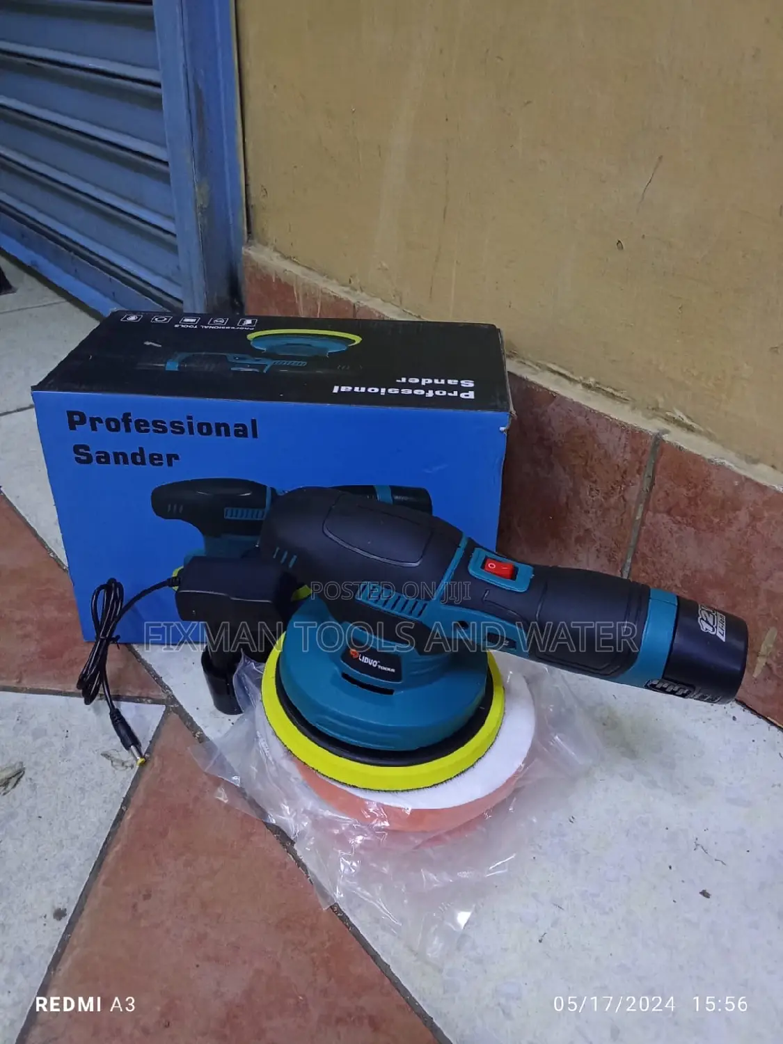 Professional Cordless Sander 2 Battery + Accessories