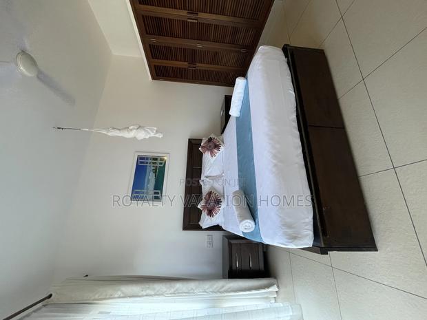 Mombasa 3 Bedroom Beachfront Airbnb Apartment - thumbnail 6