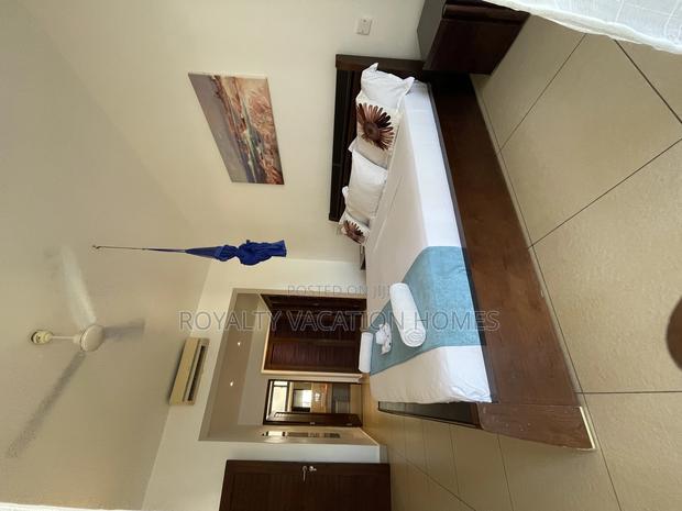Mombasa 3 Bedroom Beachfront Airbnb Apartment - thumbnail 13