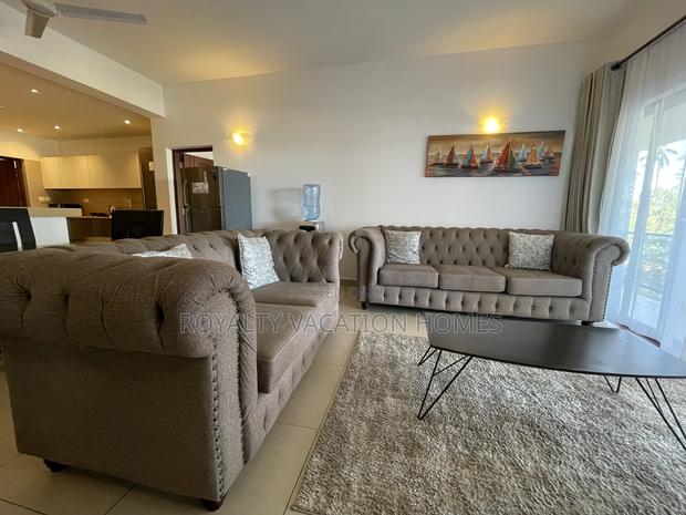 Mombasa 3 Bedroom Beachfront Airbnb Apartment - thumbnail 3