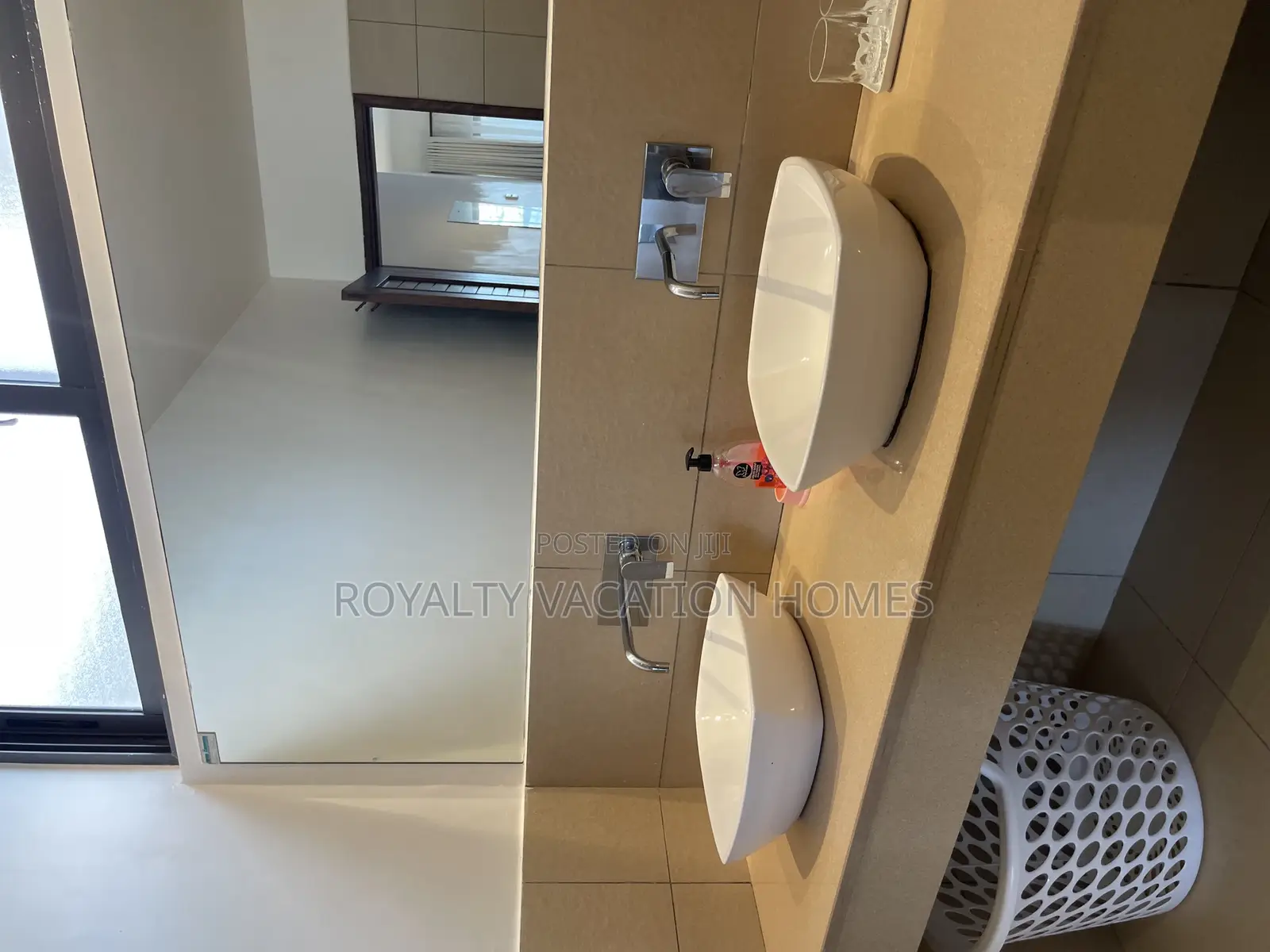 Mombasa 3 Bedroom Beachfront Airbnb Apartment