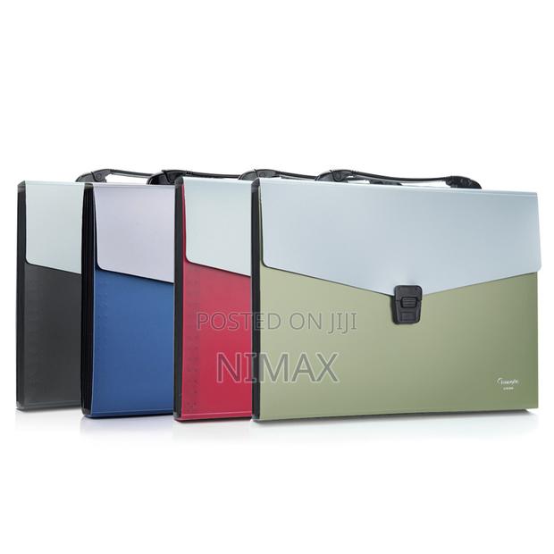 Expanding File Folder A4 - main view