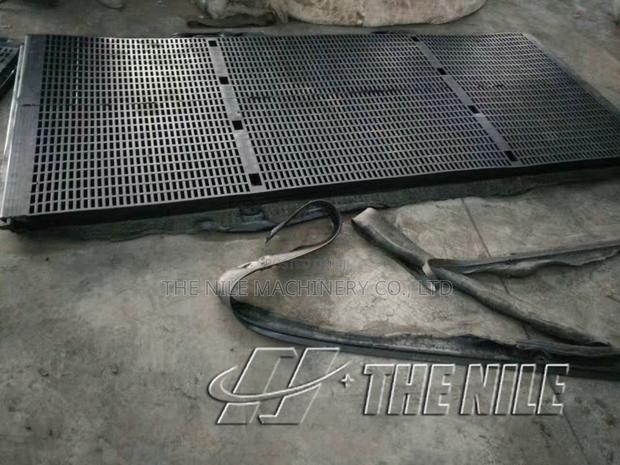 Wear-Resistant Rubber Screen Mesh for Stone Ore Rock Hammer - thumbnail 2