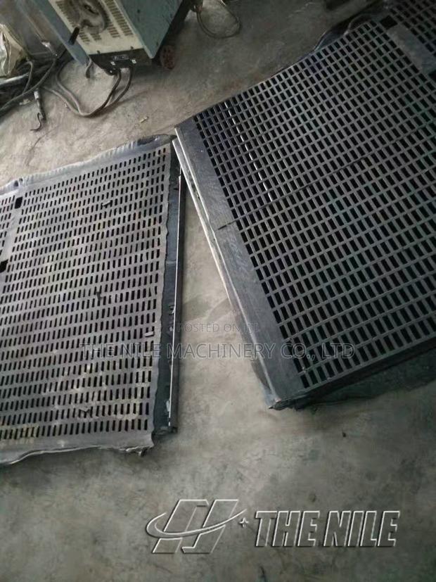 Wear-Resistant Rubber Screen Mesh for Stone Ore Rock Hammer - main view