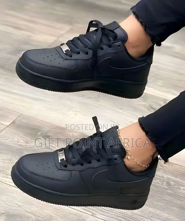 Black Airforce 1 Sneakers