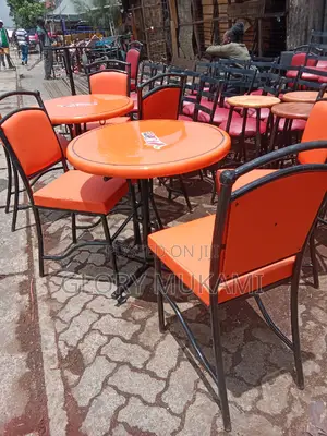 Restaurants and Bar Round Table