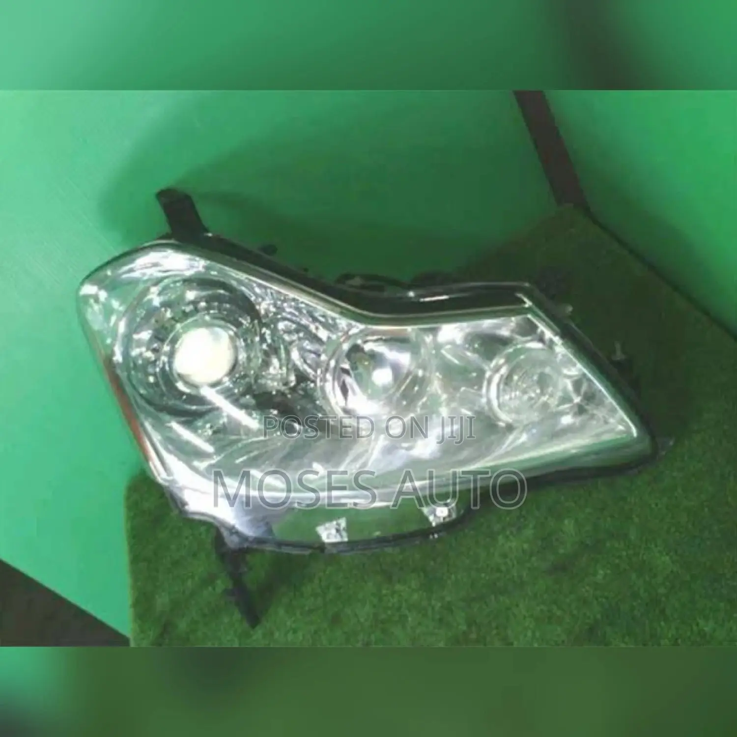 Headlight Nissan Fuga