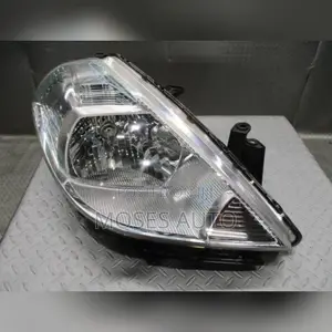 Headlight Nissan Tiida