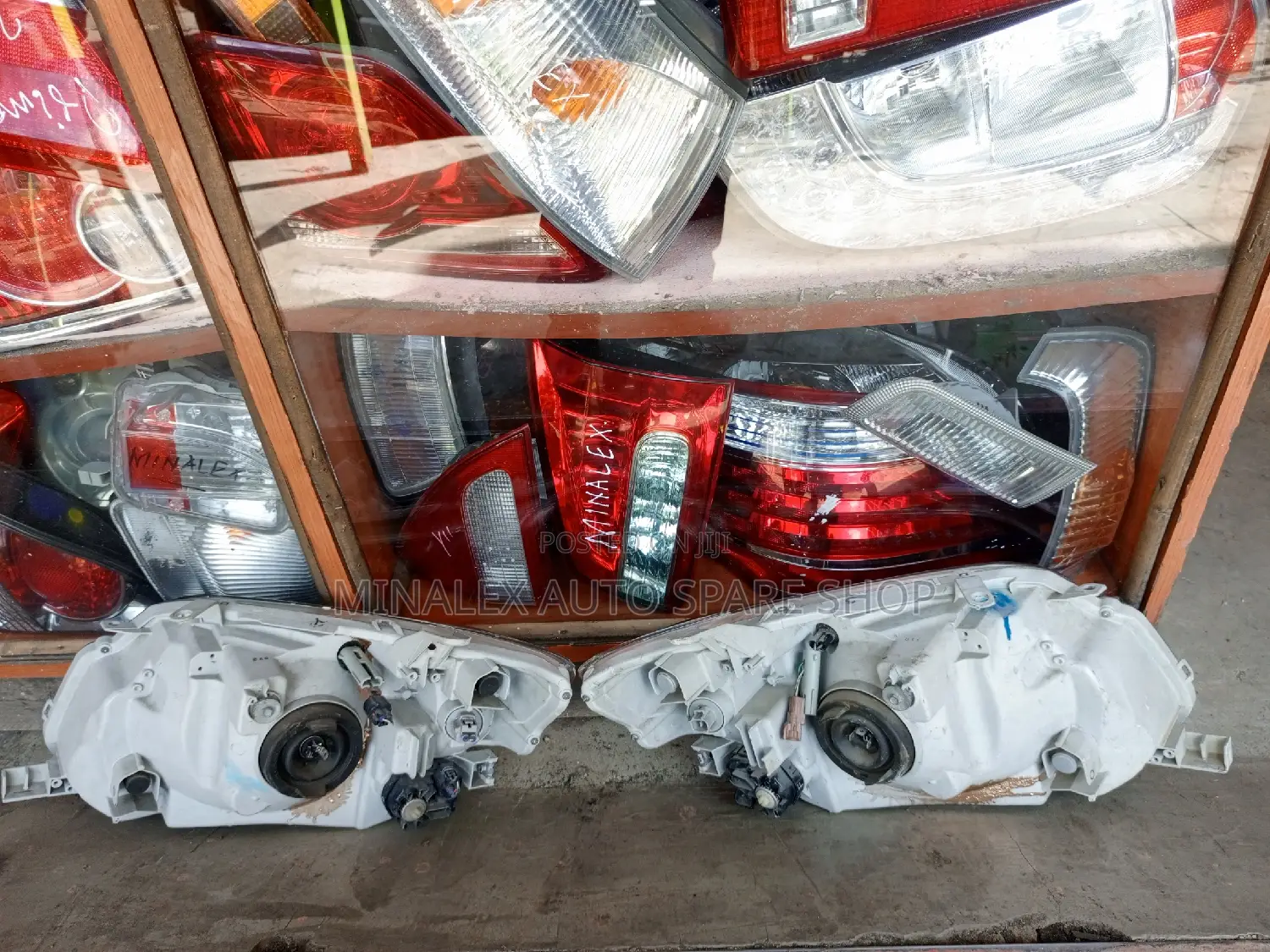 Headlights Axio 2010 Clear Reflector Nonzenon Type
