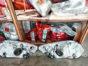 Headlights Axio 2010 Clear Reflector Nonzenon Type
