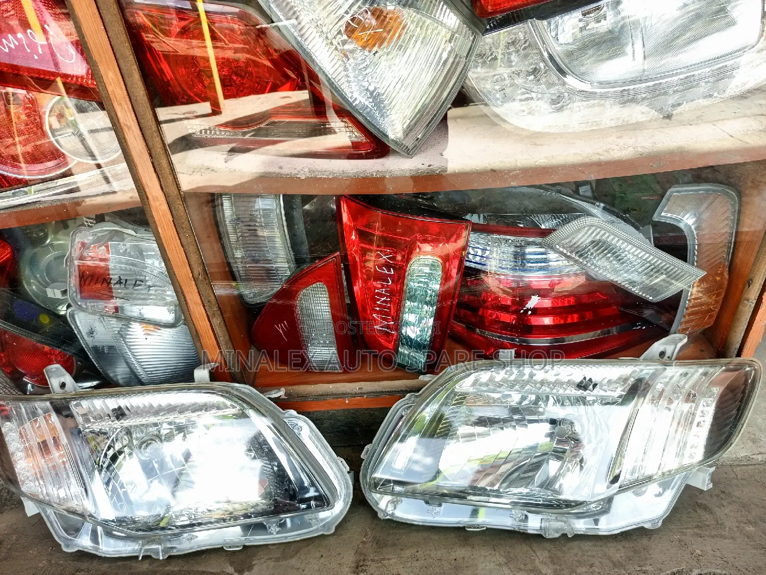 Headlights Axio 2010 Clear Reflector Nonzenon Type