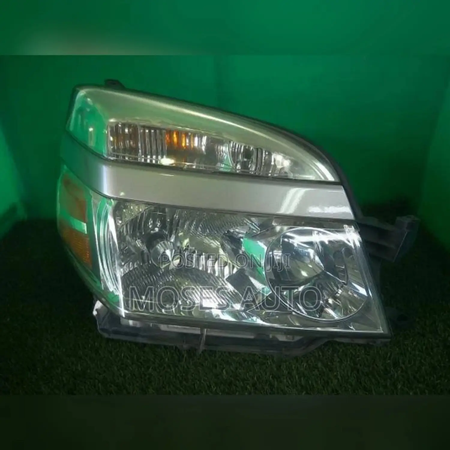 Voxy 2005 - 2008 Headlight