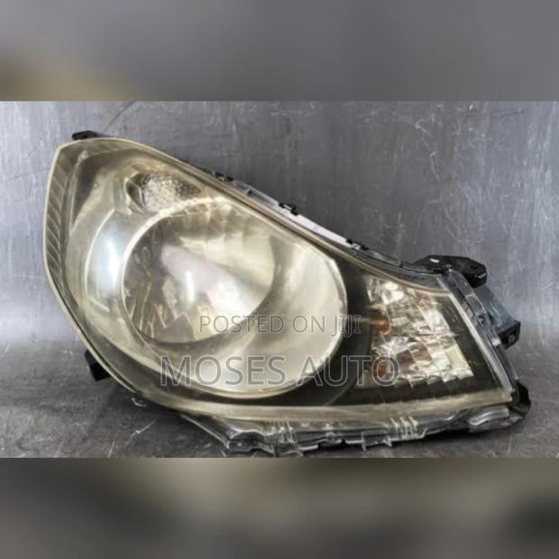Headlight Nissan Wing Road Y12 Old