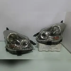 Ractis Headlight