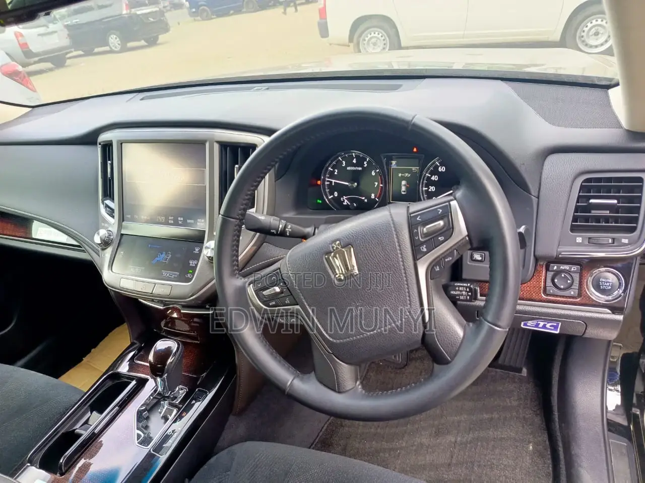 Toyota Crown 2017 Black