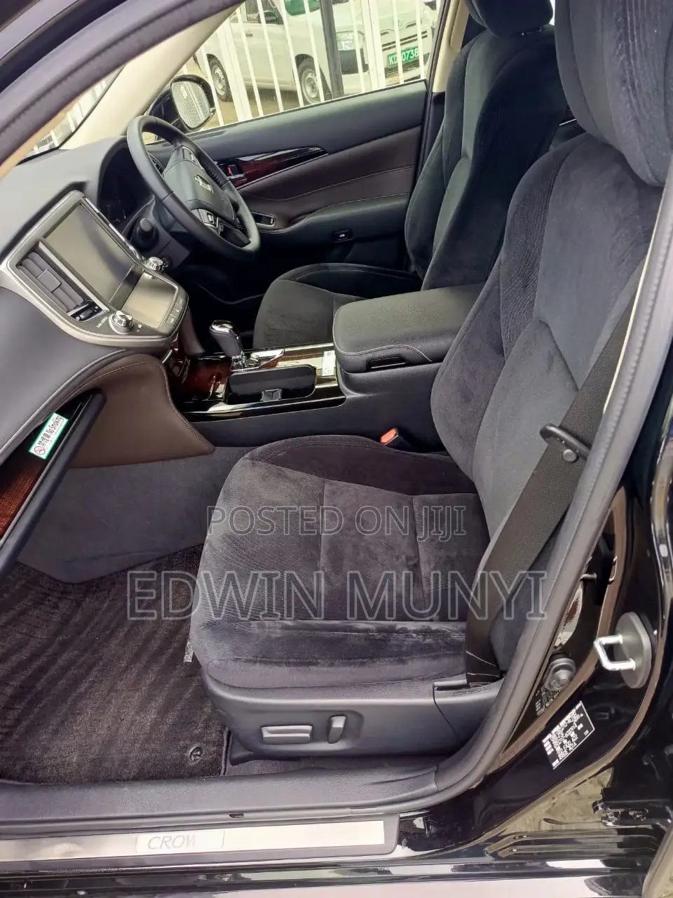 Toyota Crown 2017 Black