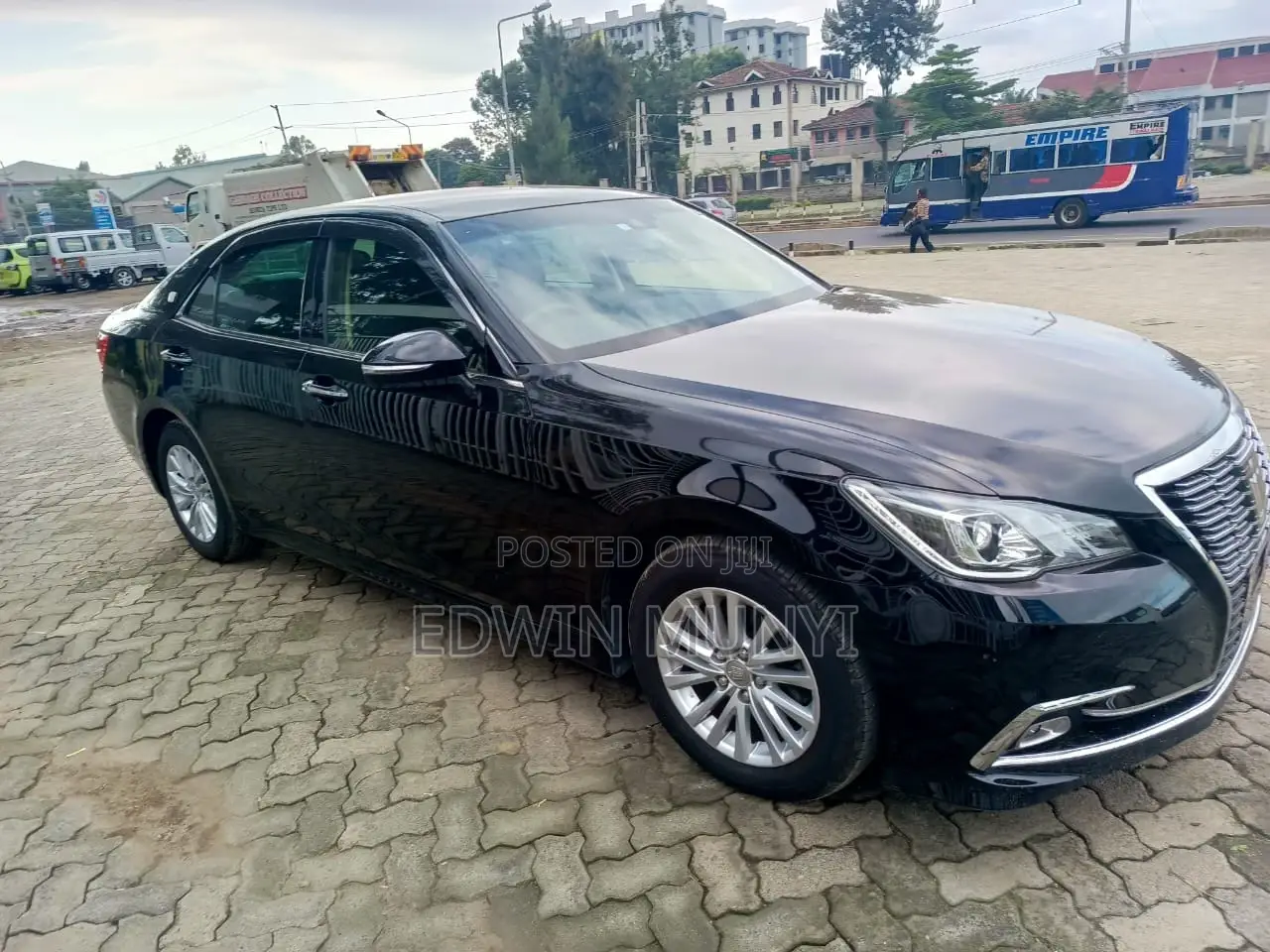 Toyota Crown 2017 Black