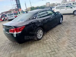 Toyota Crown 2017 Black