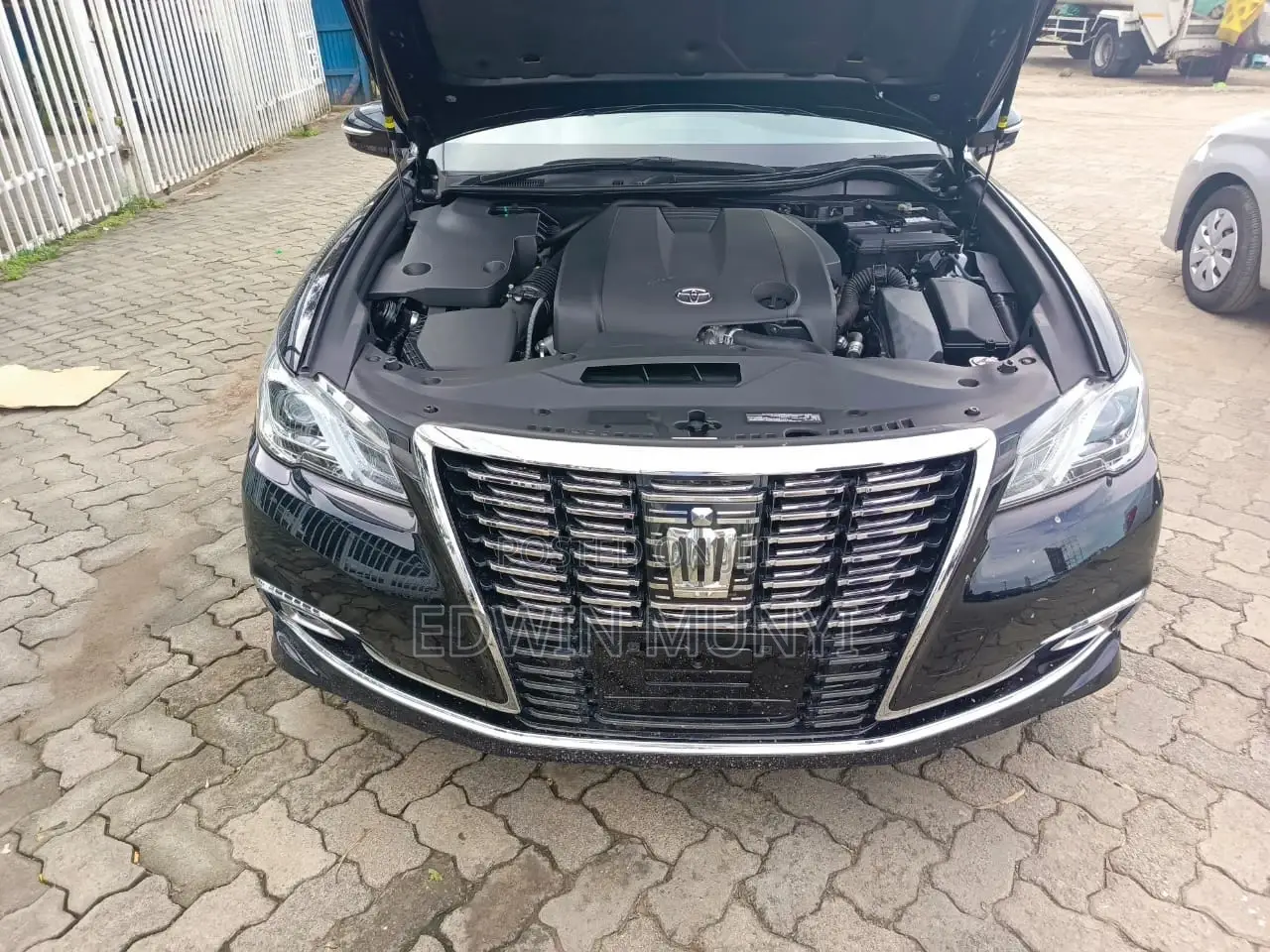 Toyota Crown 2017 Black