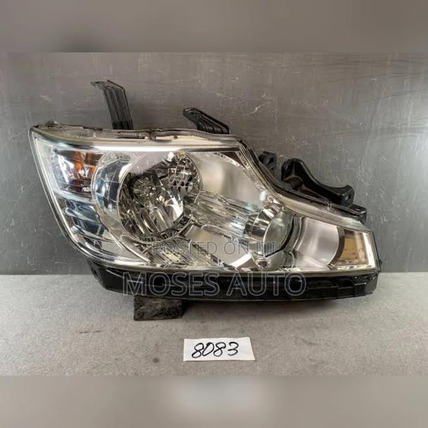 Honda Stepwagon Headlight - main view