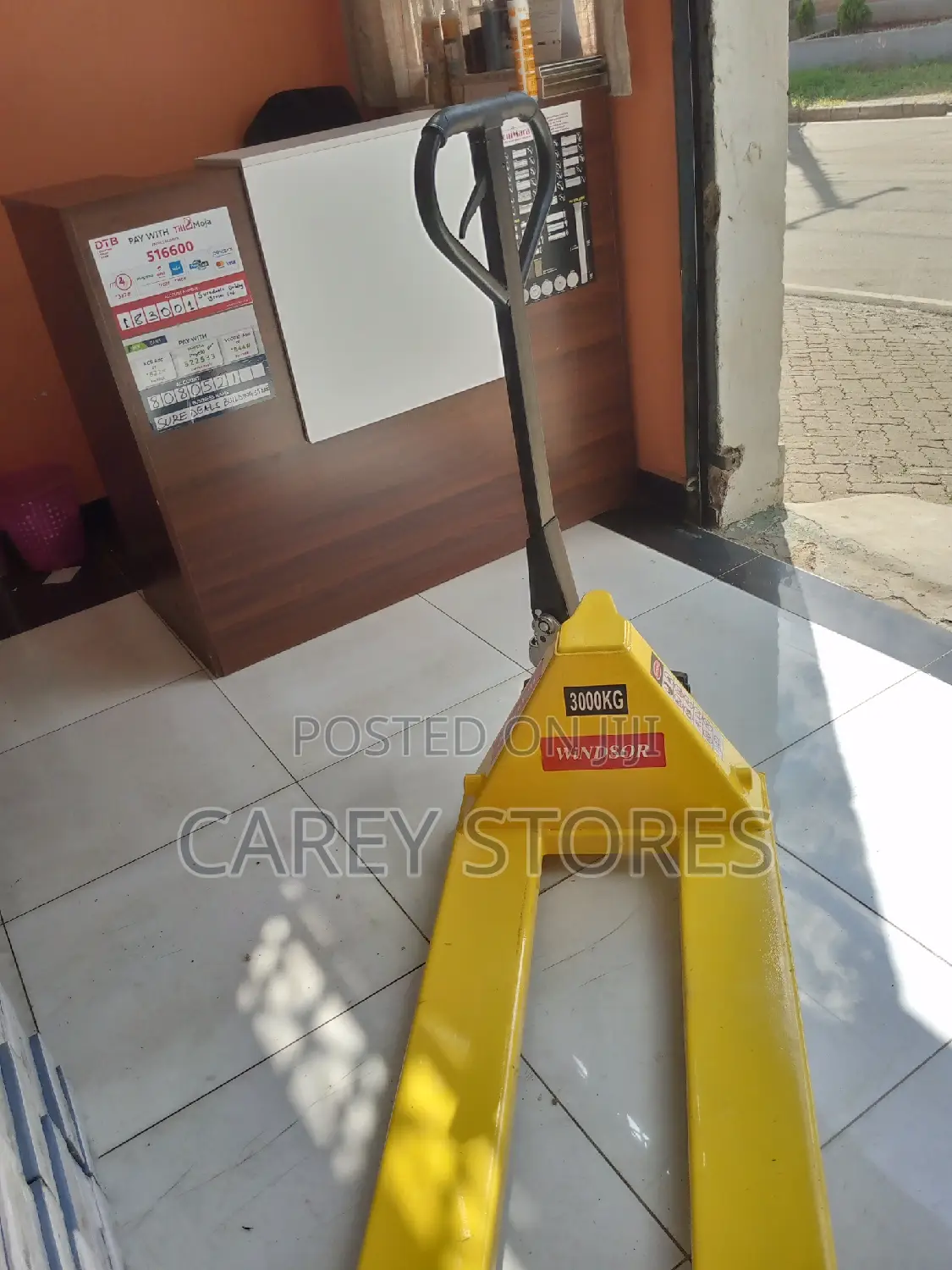 Pallet Truck 3000 Kg