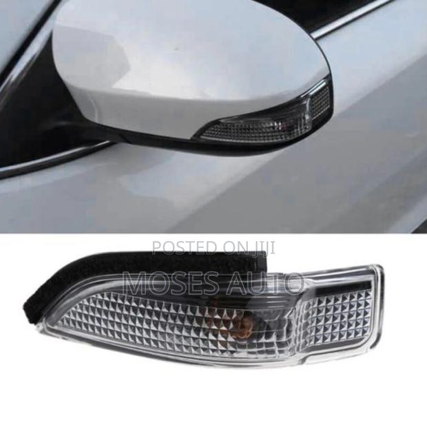 Premio, Allion 260/265 Side Mirror Indicator Light - main view