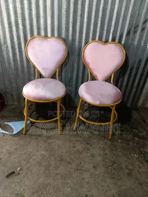 Manicure Seats, Unique and Stylish 