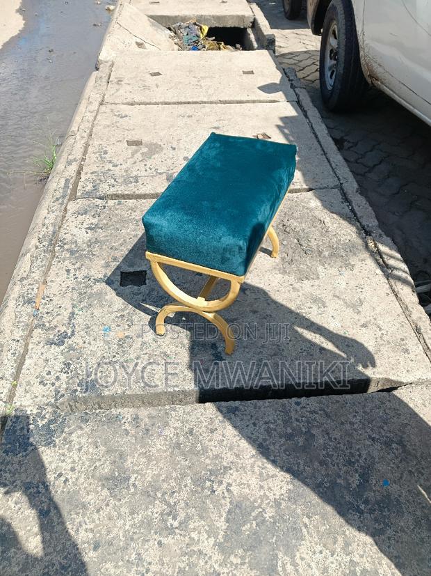 Salon Puff, Green Colour. - thumbnail 4