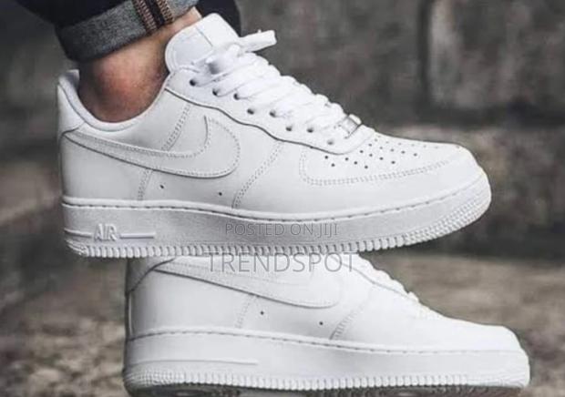Nike Air Force Unisex Shoe White - thumbnail 2
