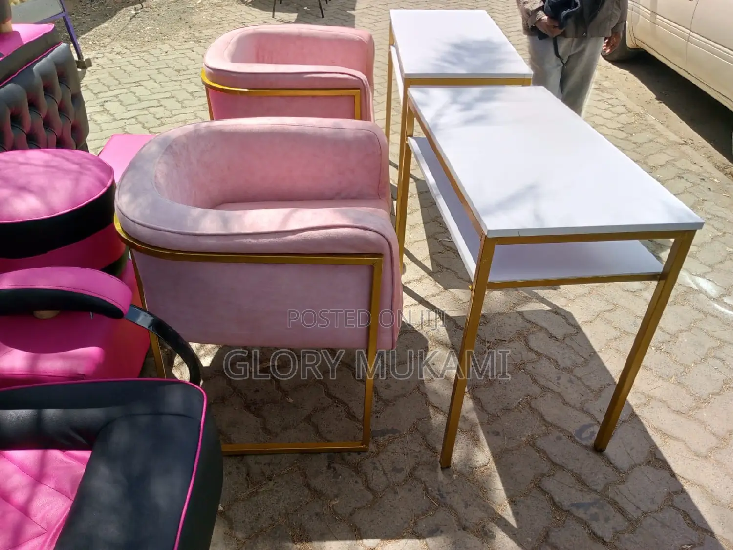 Manicure Table