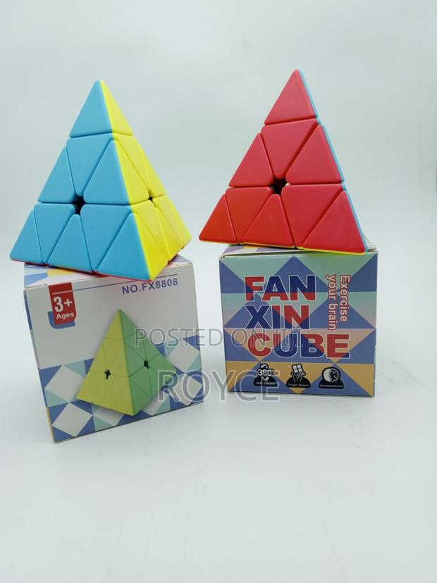 Pyramid Magic Cube - thumbnail 2