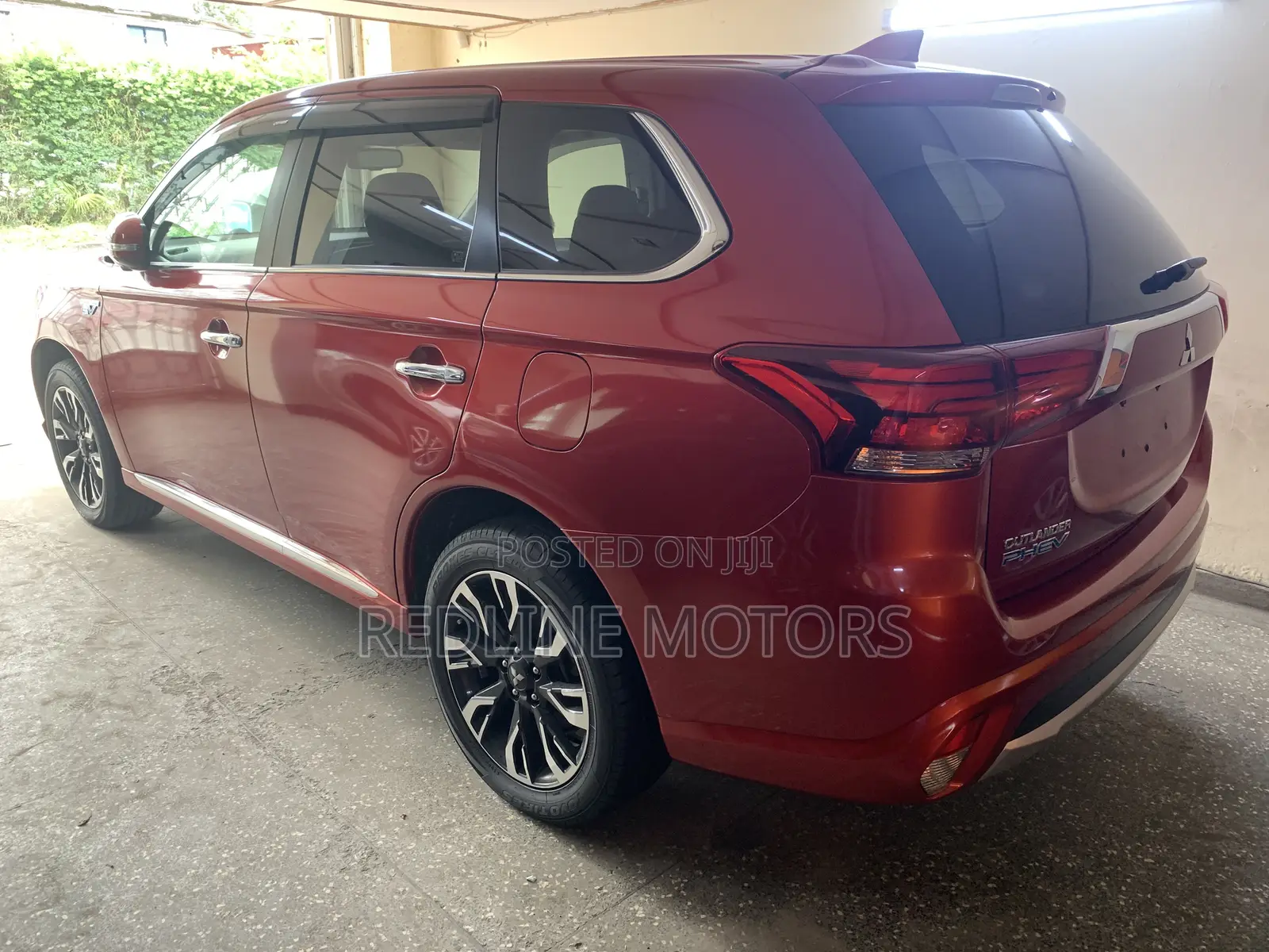 Mitsubishi Outlander 2.0 PHEV AWD 2017 Red