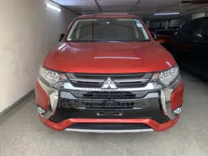 Mitsubishi Outlander 2.0 PHEV AWD 2017 Red