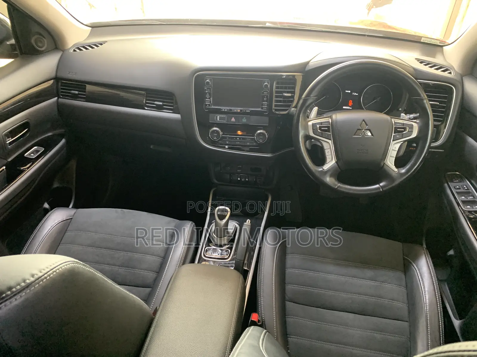 Mitsubishi Outlander 2.0 PHEV AWD 2017 Red