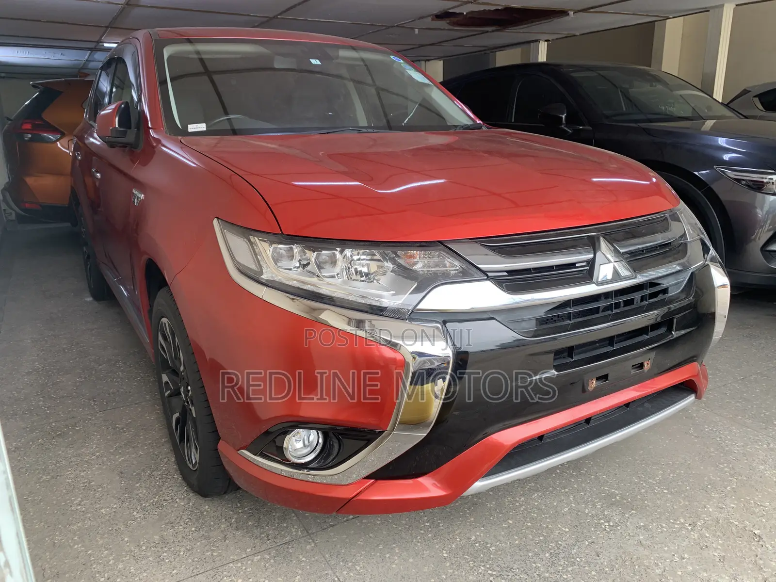Mitsubishi Outlander 2.0 PHEV AWD 2017 Red