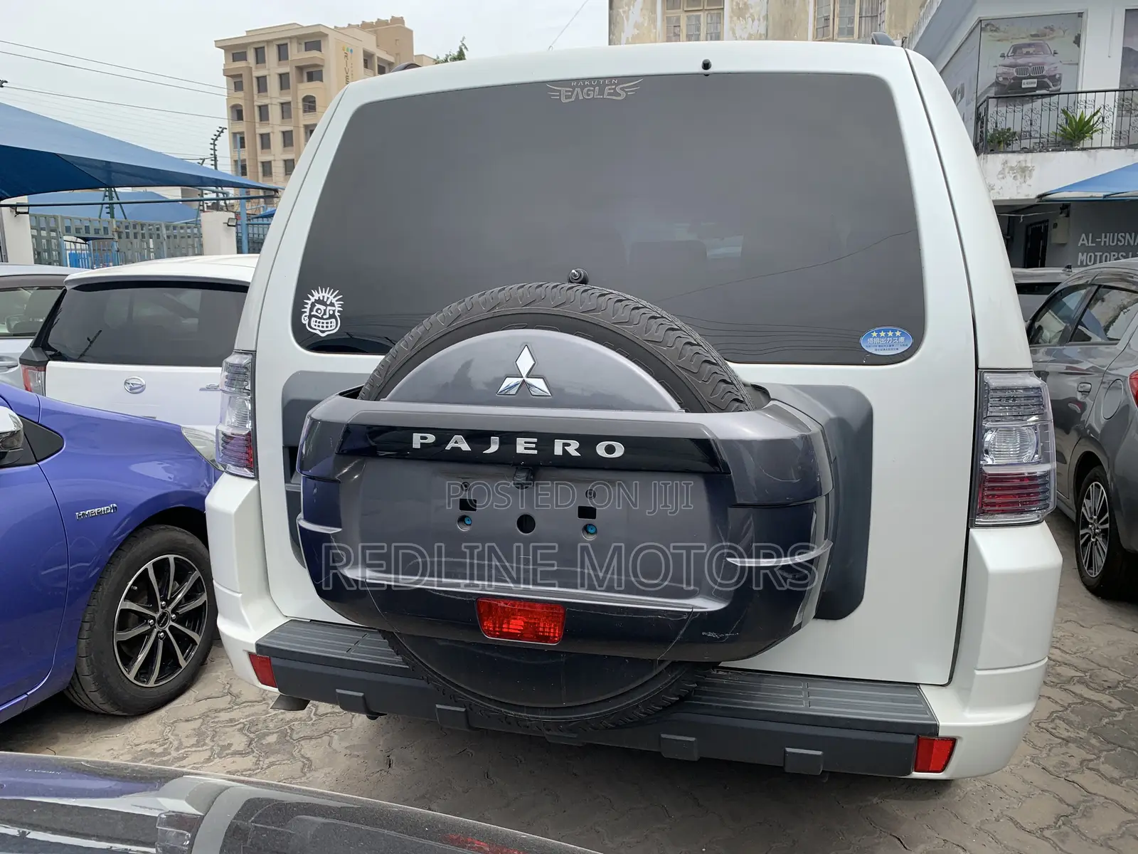 Mitsubishi Pajero 2017 White