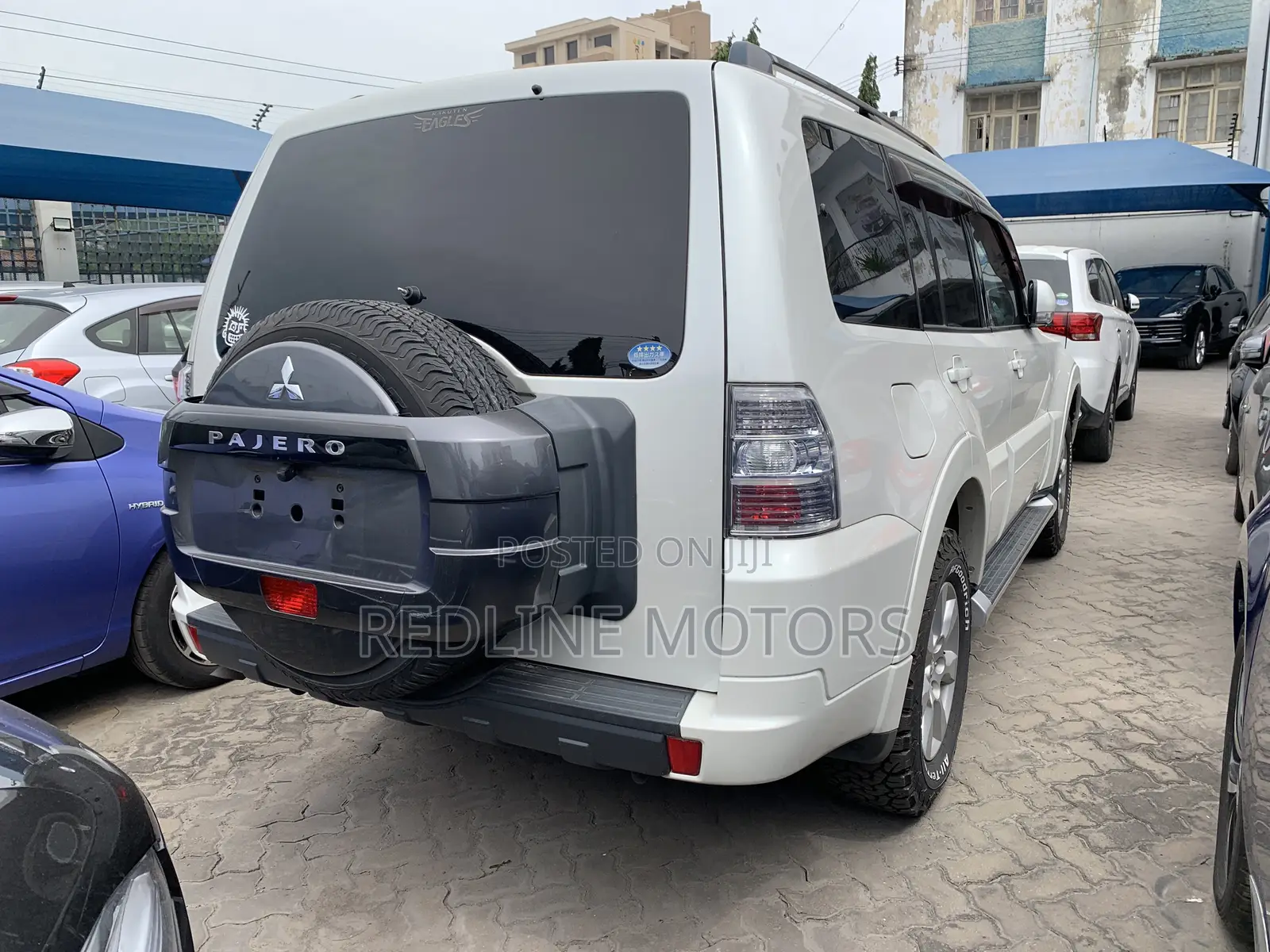 Mitsubishi Pajero 2017 White