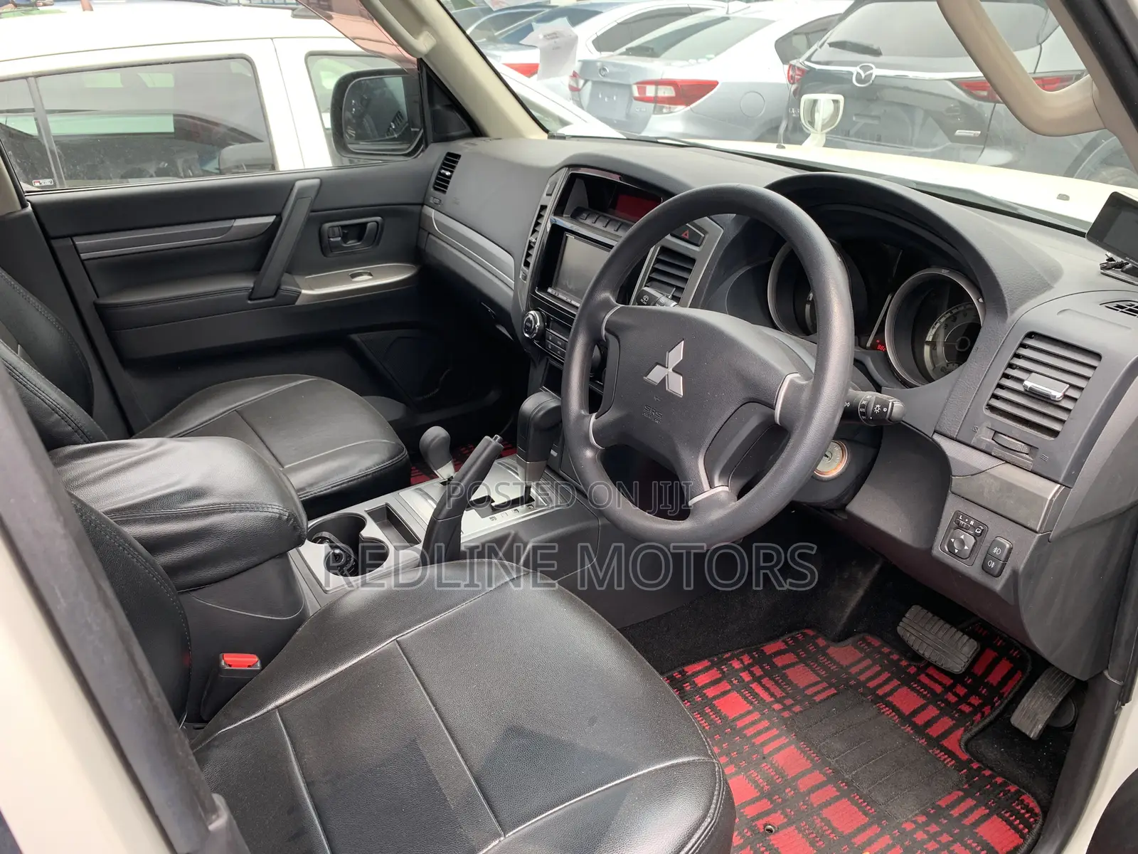 Mitsubishi Pajero 2017 White