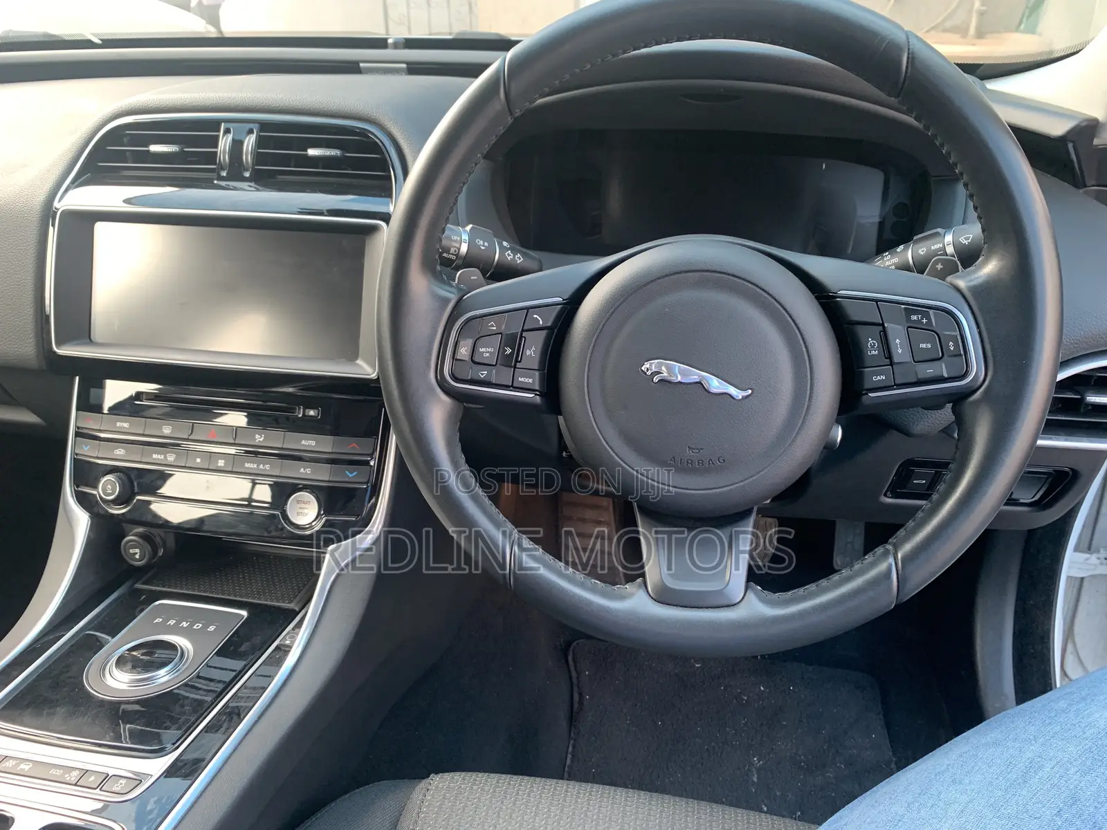 Jaguar XE 2017 Pearl