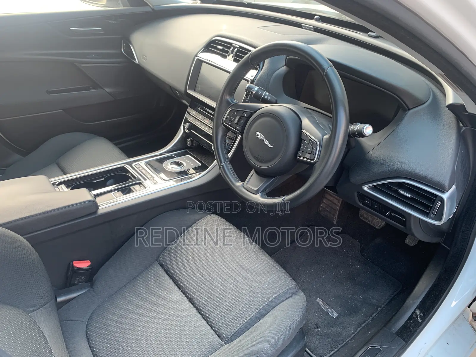 Jaguar XE 2017 Pearl