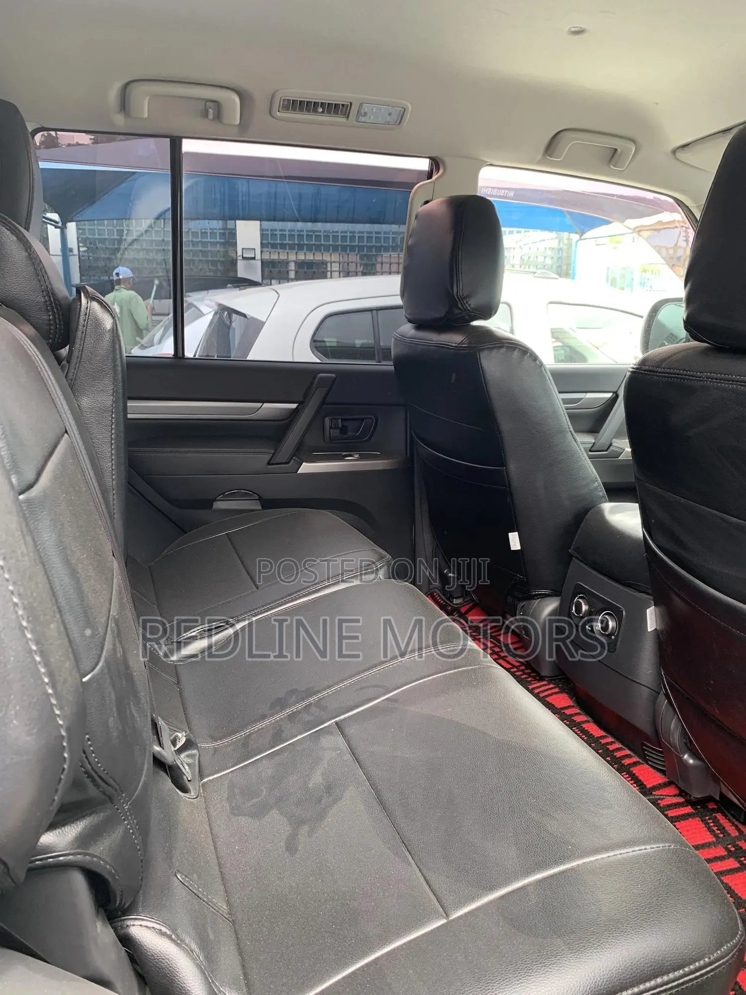Mitsubishi Pajero 2017 White