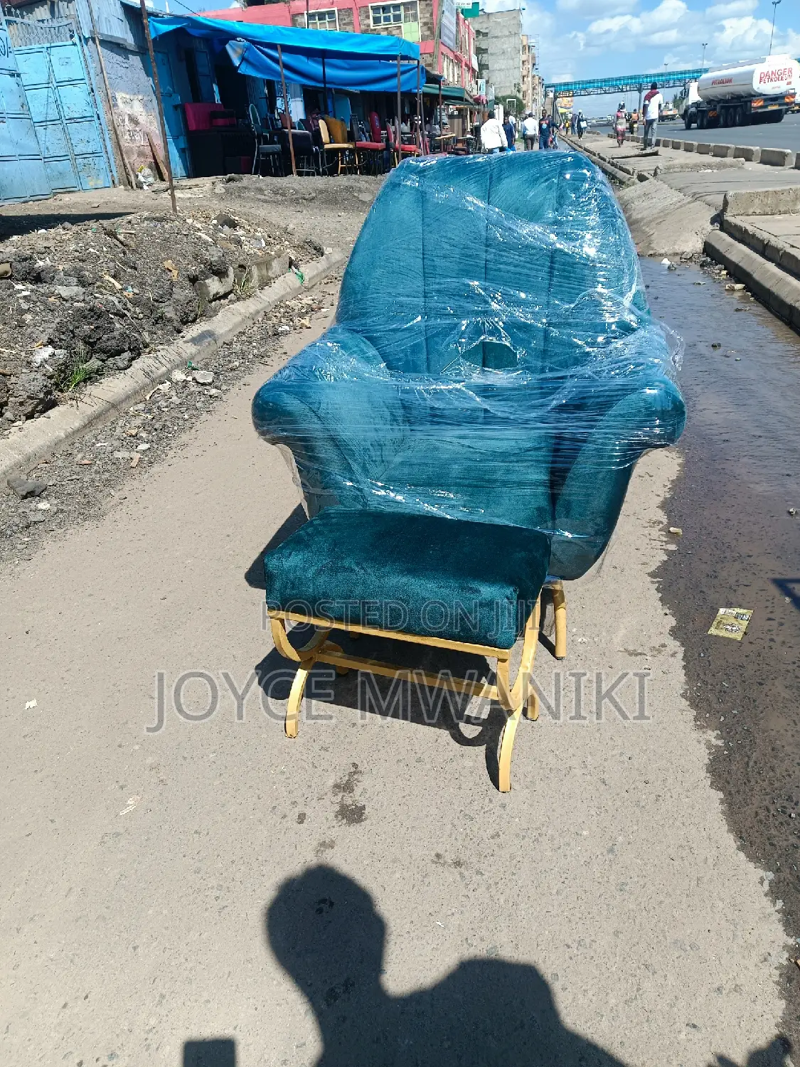 Pedicure Seat and a Puff, Green