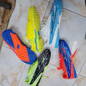 Soccer Trainer Shoes/Football Trainer Boots Size 40-45