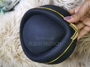 Hostess Barets - thumbnail 2