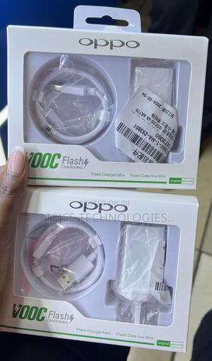 Oppo Vooc Type C-Fast Charger - main view