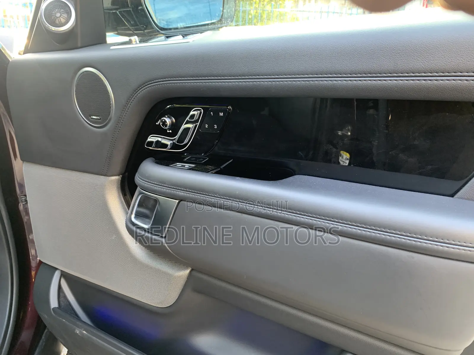 Land Rover Range Rover Vogue 2019 Purple