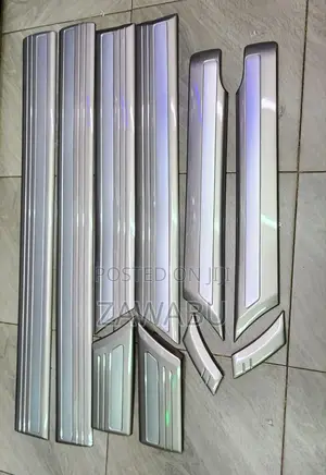 Land Cruiser FJ 100 Grey Door Moulding