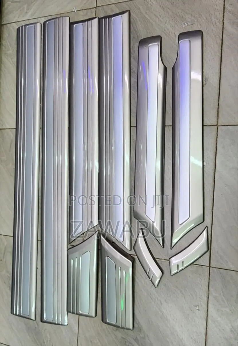 Land Cruiser FJ 100 Grey Door Moulding